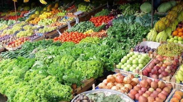 السعودية تشترط إذن استيراد للخضر والفاكهة قبل التصدير